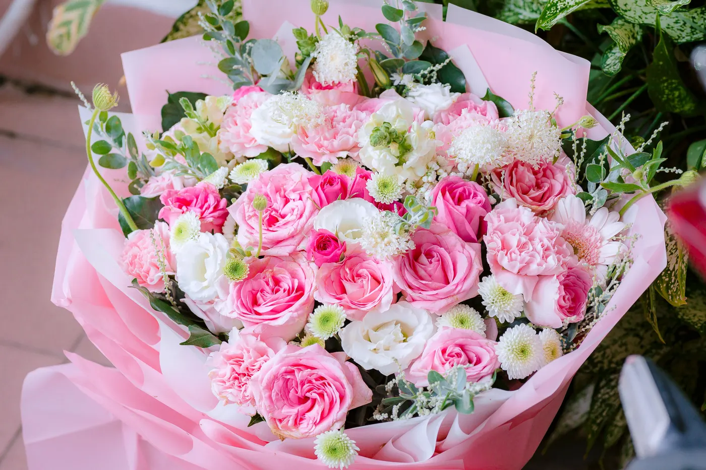 Why Mystery Flowers Make Such a Good Gift