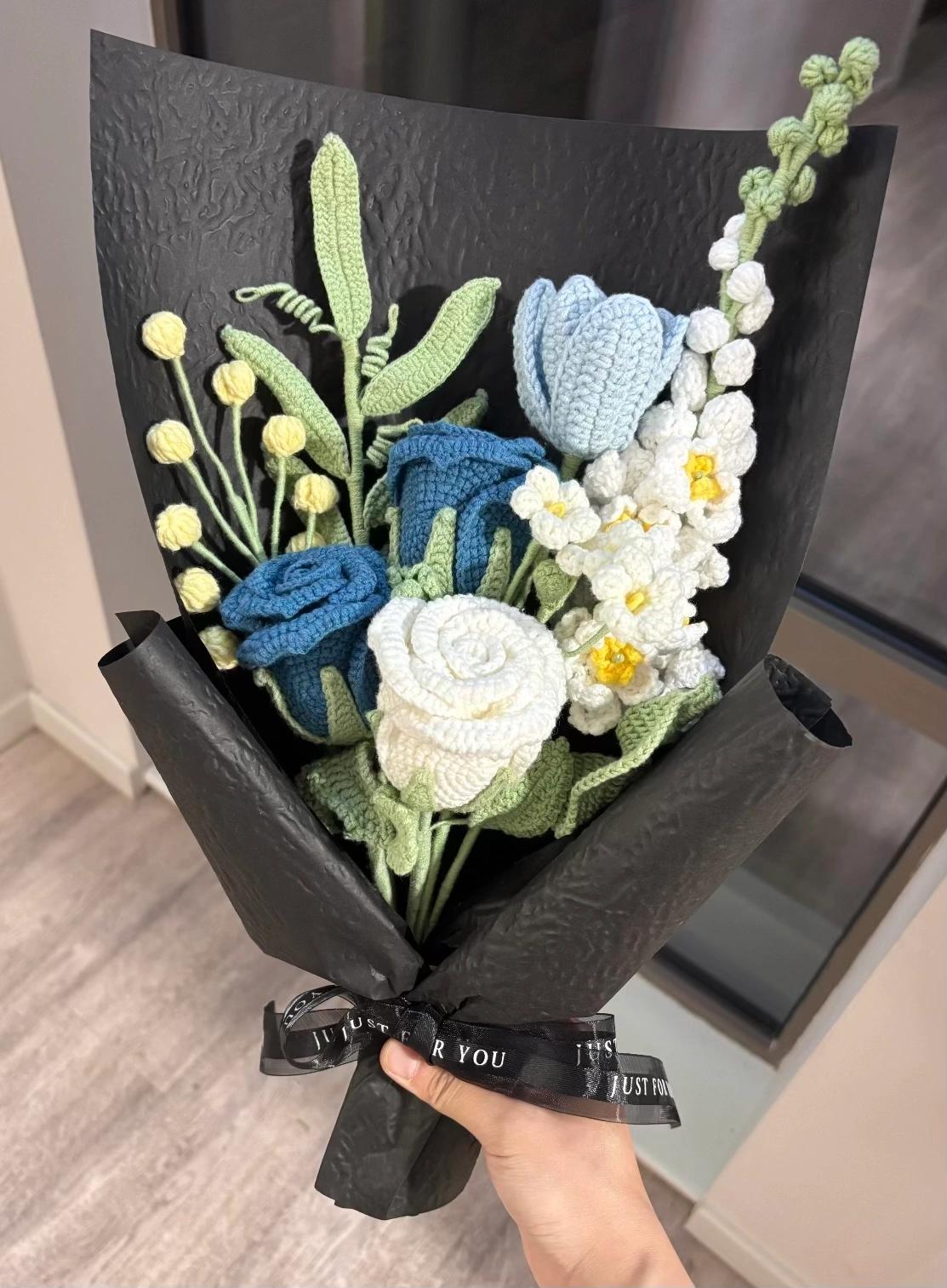 Frosted Stitches — crochet arrangement by The Floral Muse, Leeds